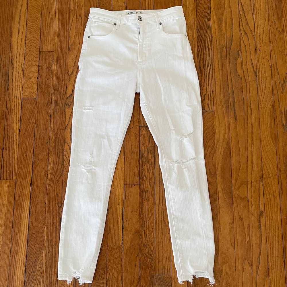 White Abercrombie jeans